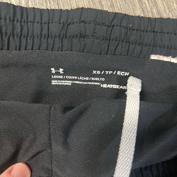 under armour xs women shorts loose drawstring workout black yellow Athletic - Picture 2 of 2